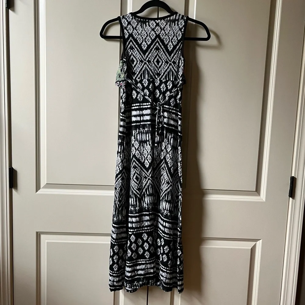 Like New Justice Black & White with neon accent Maxi Dress Junior's Size 12